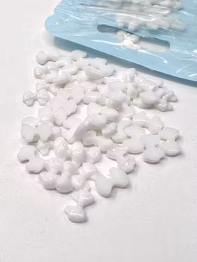 Söta vita rosetter för Nailart eller dekoration, 6x10mm (100st)