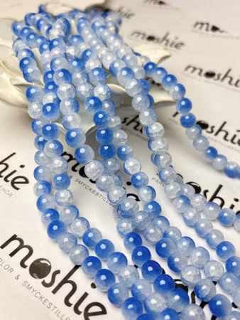 Sträng med dovt krackelerade jadeimitation av glas, cloudy sky, 8mm (104st)