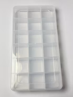 Förvaringsask med 18 fack, 19.1x10x2.2cm (st)