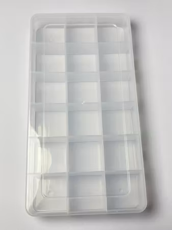 Förvaringsask med 18 fack, 19.1x10x2.2cm (st)