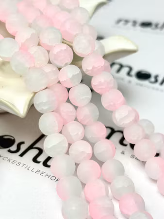 Sträng dovt krackelerade glaspärlor, frozen cold rubarb, 8mm (105st)