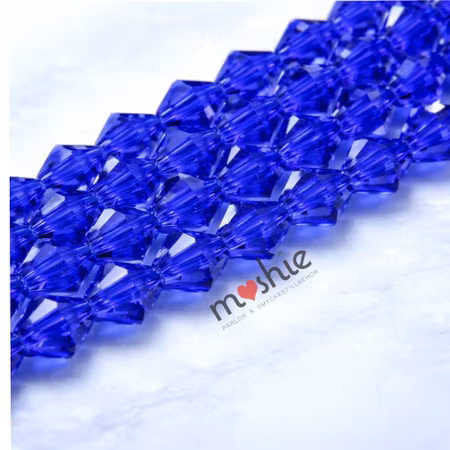Fasetterad kristallimitation grad AA glas royal blue 4mm 85st