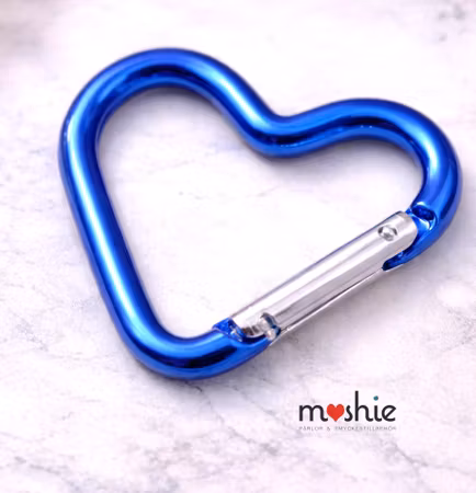 Karbinhake hjärta av aluminium metallic royal blue 44mm 1st