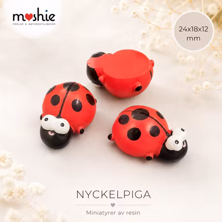 Nyckelpiga av resin miniatyr 24mm