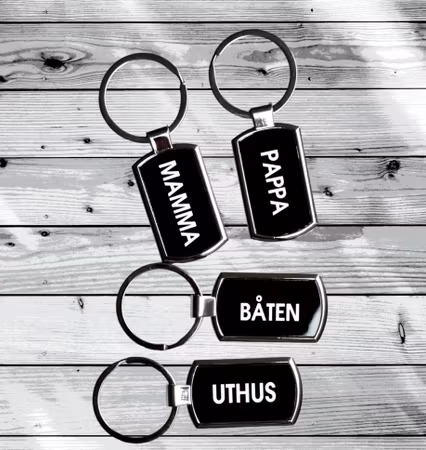 Nyckelring i aluminium med valfritt namn/text