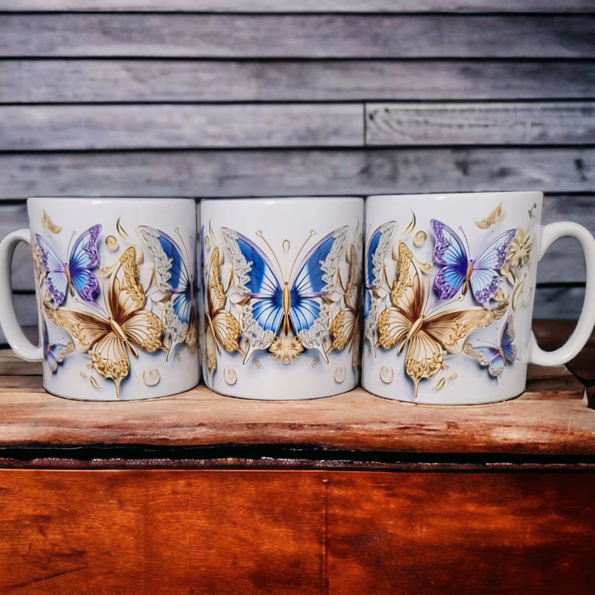 Mugg fjärilar i blått och guld present - www.bellebi.se