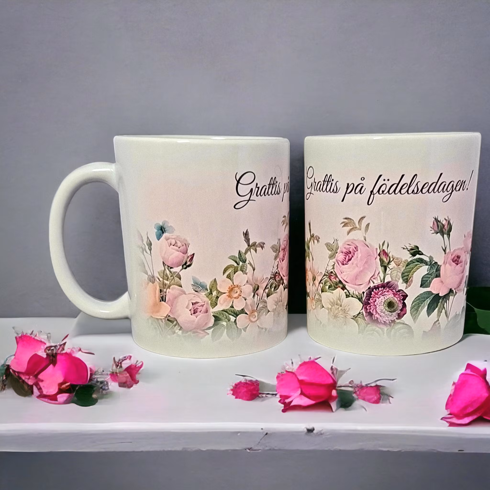 Mugg grattis födelsedag rosor present - www.bellebi.se