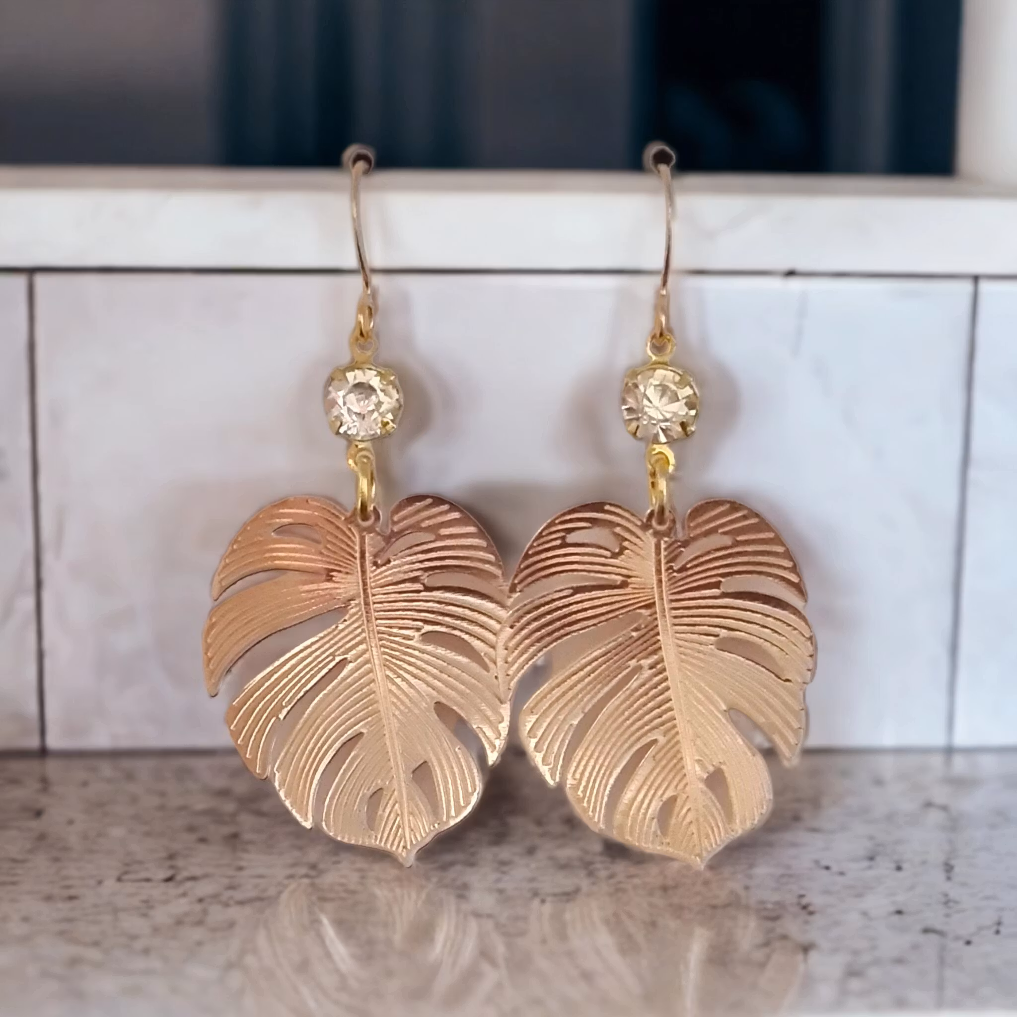 Örhängen monstera - www.bellebi.se