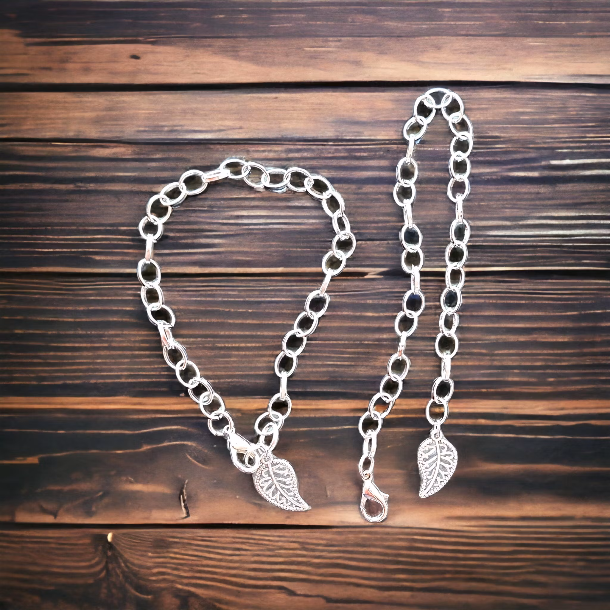 Armband med löv - www.bellebi.se