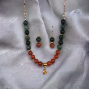 Set. Halsband + örhängen med agater