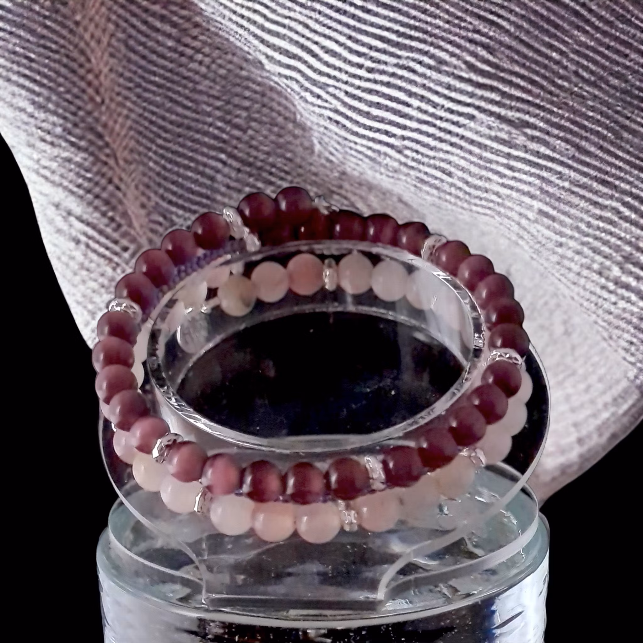 Armband med pärlor - www.bellebi.se
