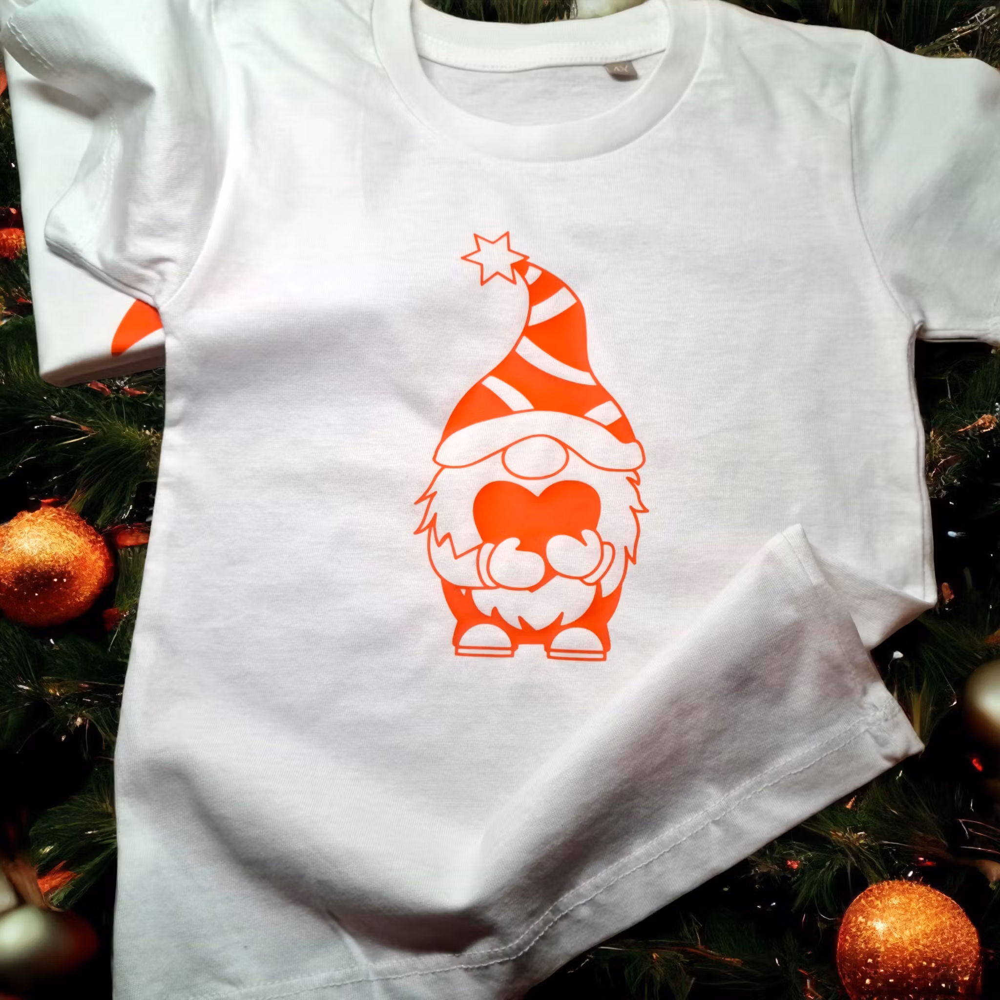Till barnen t-shirt jul tomte - www.bellebi.se