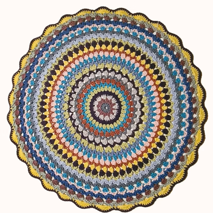 virkad rund duk mandala - bellebi.se