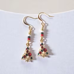 Jul - Söta örhängen med gnistrande gran