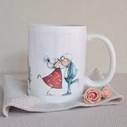 Pussande äldre par - Romantisk söt mugg