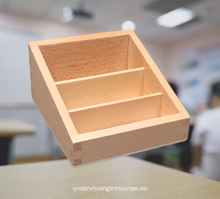 Kortstativ til Montessori tredelskort