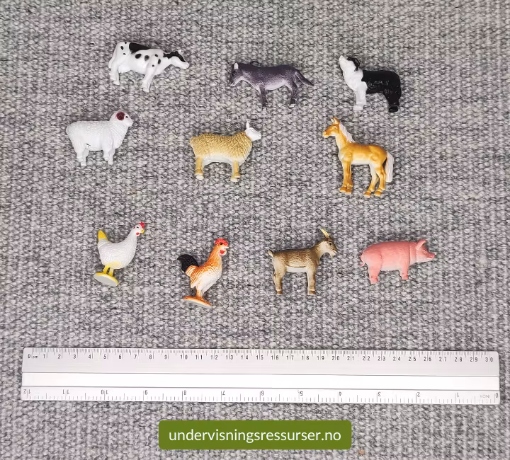 Bondegård, gårdsdyr konkreter, 10 stk miniatyrfigurer