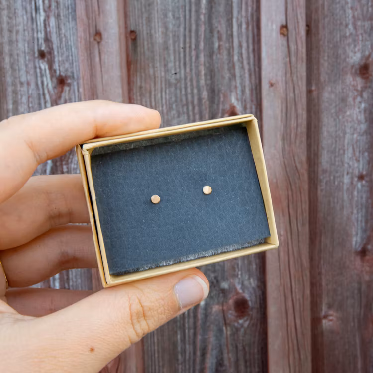 REA Örhängen 18k guld fram och Silver bak