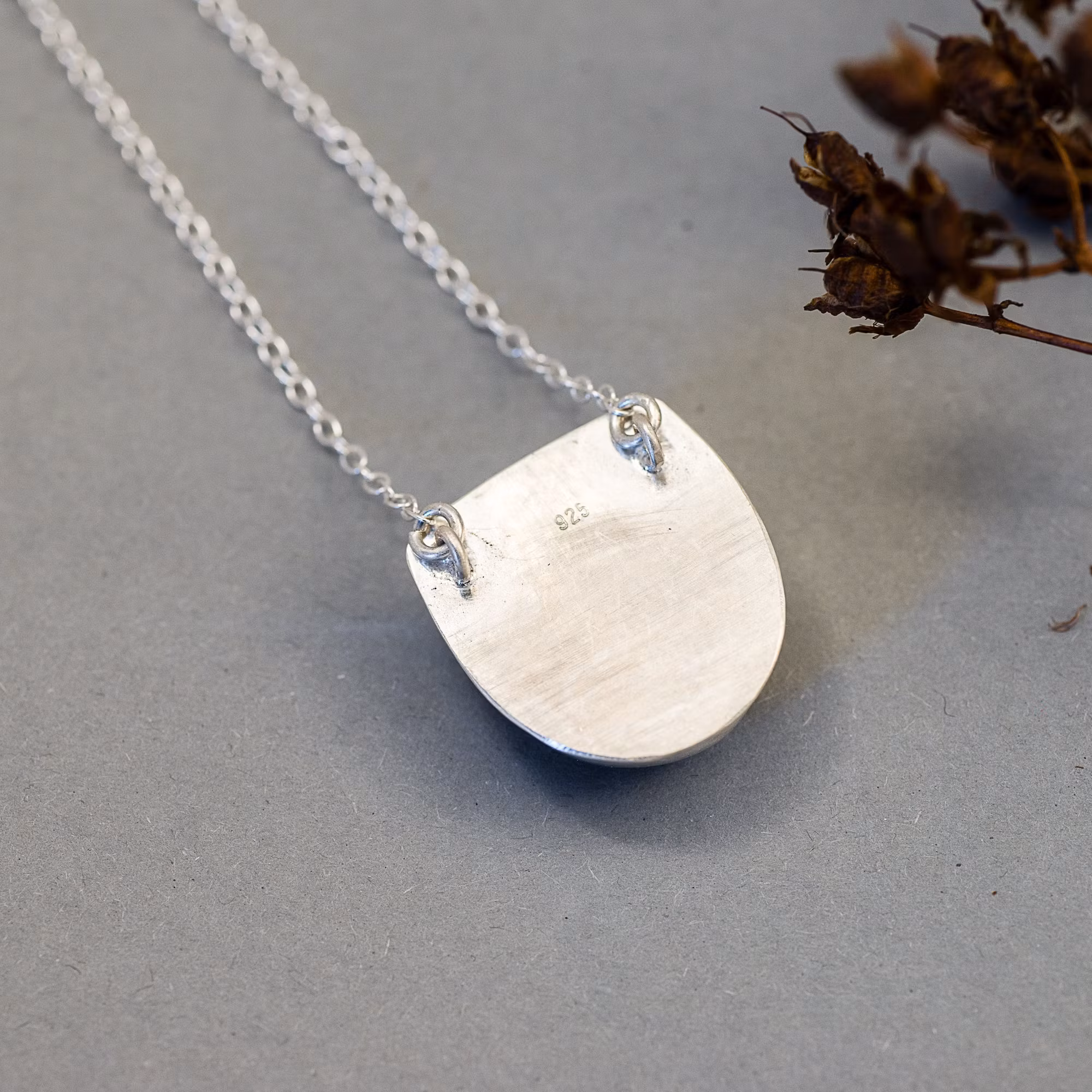 Långt Silverhalsband med Amazonit