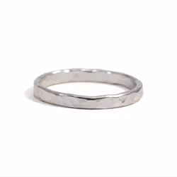 Ring Hamrad 2,5 mm Återvunnet Silver