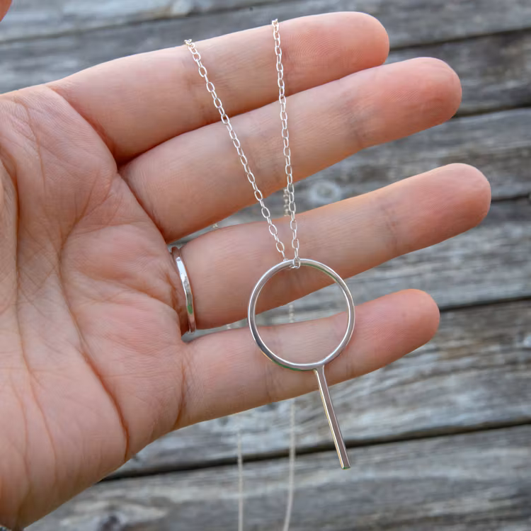 Väsen - Långt Halsband i Återvunnet Silver