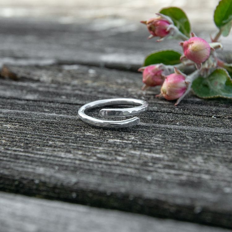 Wrap – Öppen Ring i Återvunnet Silver