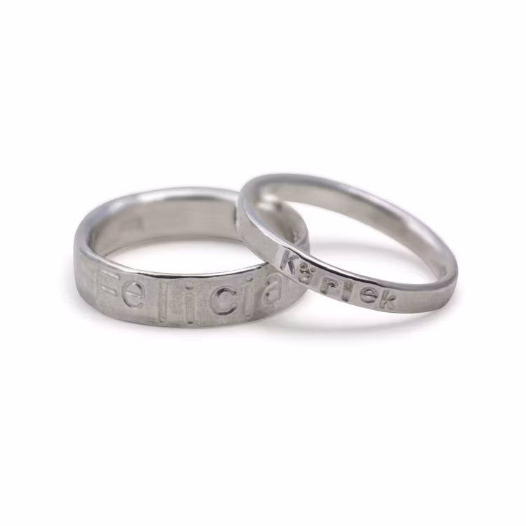 Ring 2,5 mm med Egen Text eller Namn i Återvunnet Silver