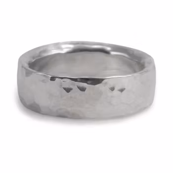 SPECIALBESTÄLLNING Ring Hamrad ca 7 mm i Återvunnet Silver