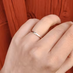 Ring Hamrad 1,8 mm i Återvunnet Silver