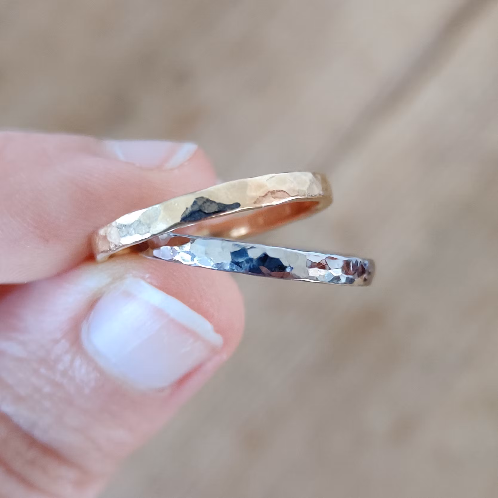 18k 2,5 mm Hamrad Återvunnet guld