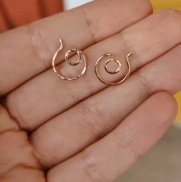Handgjorda Ear Jacket Örhängen Återvunnet Guld