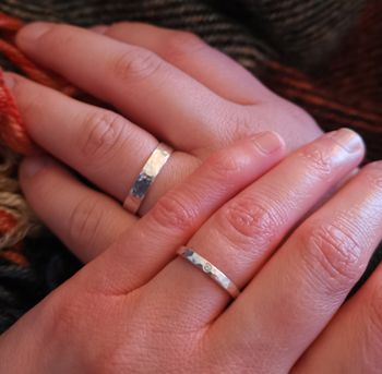 Ring Hamrad 4,5 mm i Återvunnet Silver