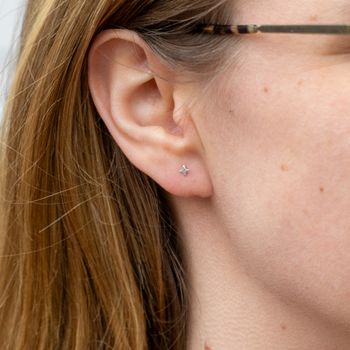 Micro-Stjärnor - Comfort Örhängen i Återvunnet Silver