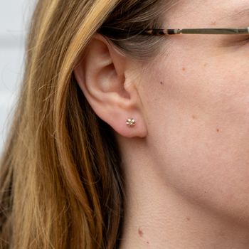 18K Frö - Comfort Örhängen i Återvunnet Guld