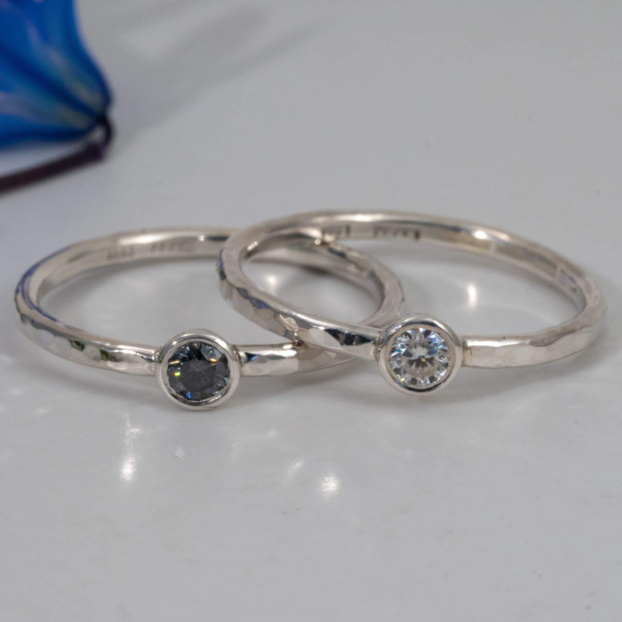 Greta - Moissanite Förlovningsring 18k Återvunnet Guld