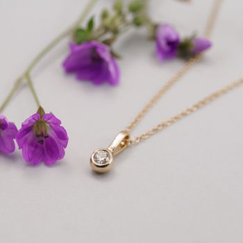 18K Diamant Berlock - Halsband i Återvunnet Guld