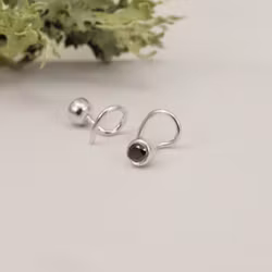 Svart Diamant Comfort Små Örhängen Återvunnet Silver