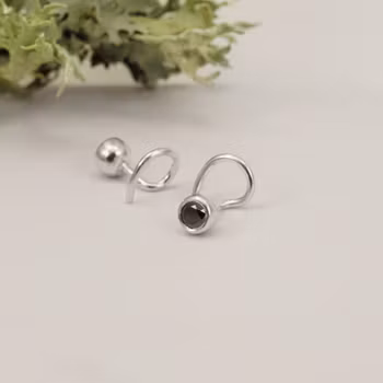 Svart Diamant Comfort Små Örhängen Återvunnet Silver
