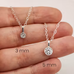Moissanite Berlock - Halsband i Återvunnet Silver