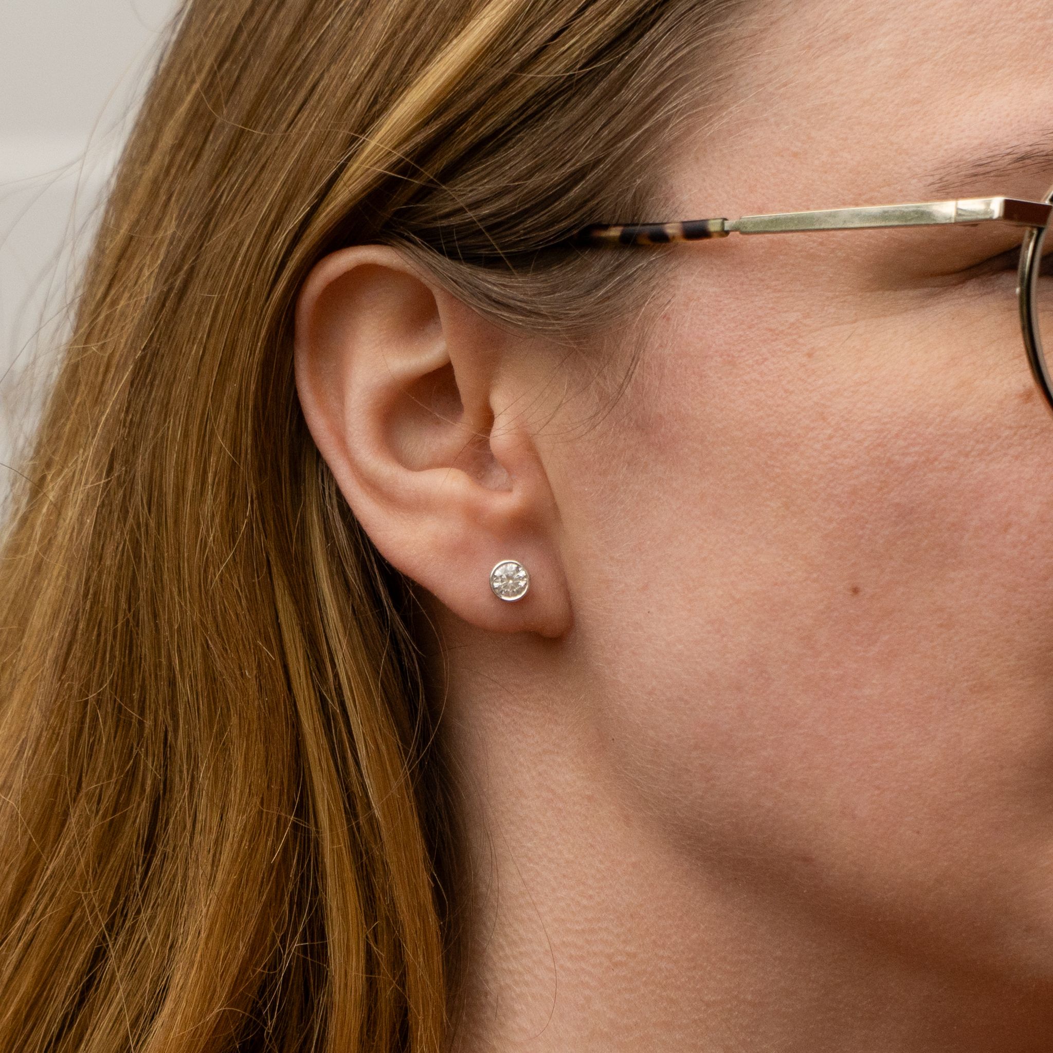 Moissanite Comfort Stora Örhängen Återvunnet Silver
