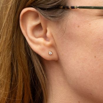 18K Diamanter Comfort Små Örhängen Återvunnet Guld