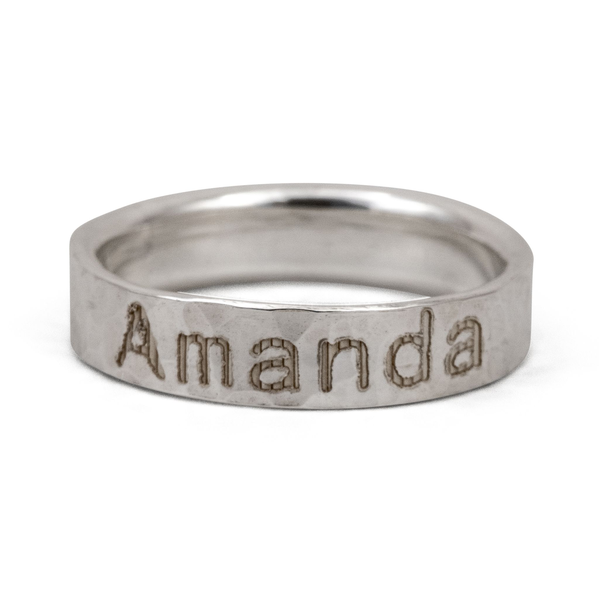Hamrad Ring 4,5 mm med Egen Text eller Namn i Återvunnet Silver