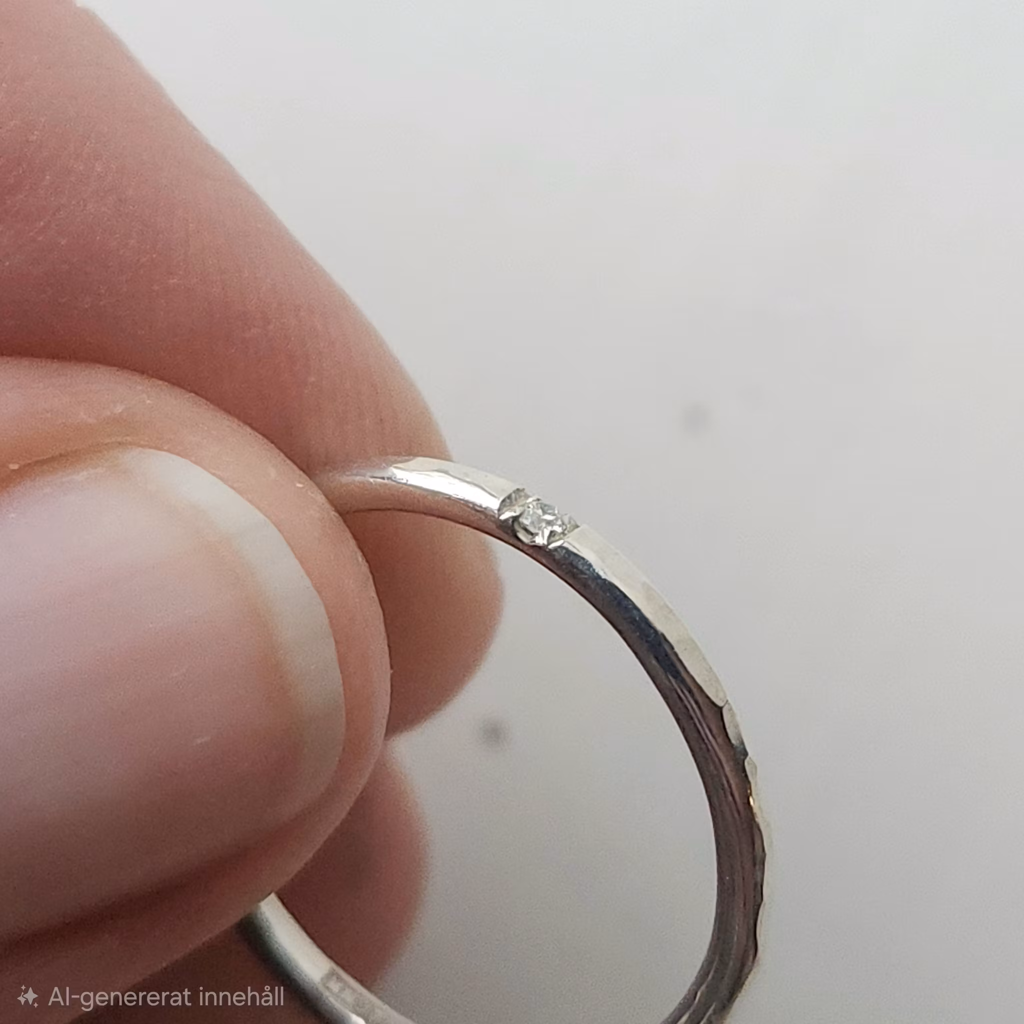 Lilly Ring med Återvunnen Diamant Silver Alliansring