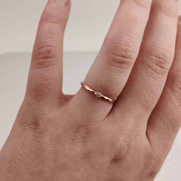Greta Mini - Ring med Diamant Återvunnet Silver