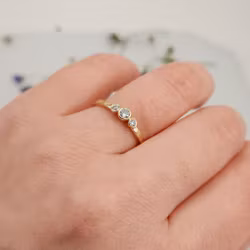 Trippel-Greta - Förlovningsring 18K Guld Trestensring