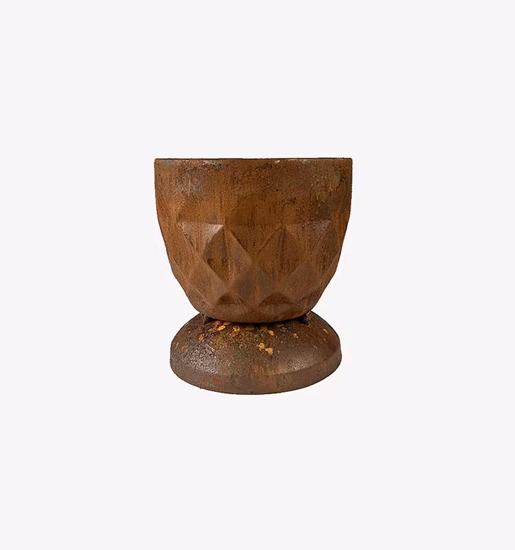 Rostig pokal kruka