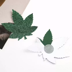Adesivi per capezzoli verdi a forma di foglia | Copricapezzoli