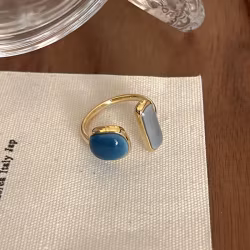Anillo ajustable con piedra azul y celeste | Ropa de mujer caliente