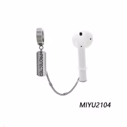 Pendiente de AirPods con colgante “PROTECTED” | Accesorio para auriculares