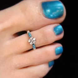 Bague d'orteil avec fleur - Argent et perles bleues | Accessoire de pied estival